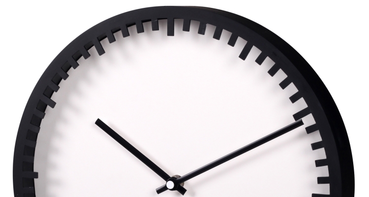 Plastic Wall Clock Round Black & White 